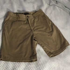 EUC Men’s sz 32 Nautica med color khaki shorts